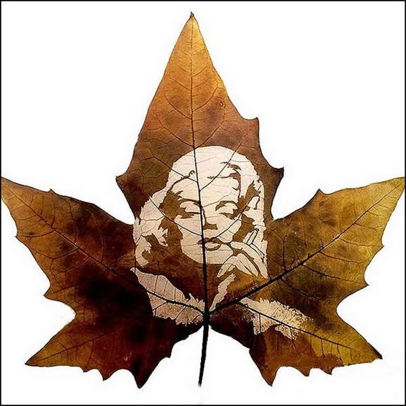 mona lisa carved on leaf art