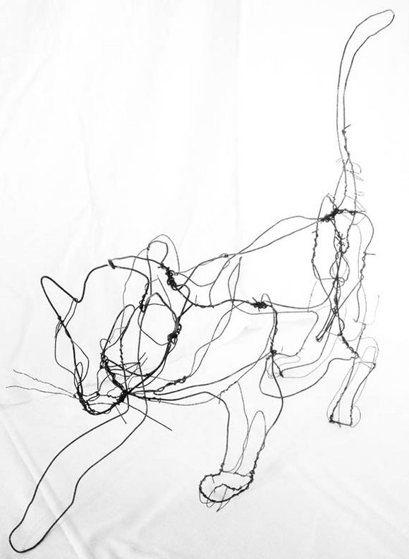 animal wire sculpture 